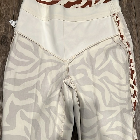 NEW! Spanx clay and cream polished cotton blend pants! - Picture 7 of 8